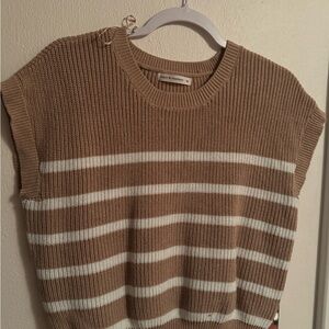 Moon & Madison Ribbed Knit Sweater in Tan